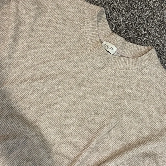 Story Beige Women's Crew Neck chunky fall Sweater - Picture 4 of 7